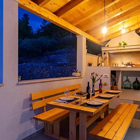 Gorgeous In Blato With Wifi Holiday home *