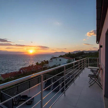 Gorgeous In With Wifi *