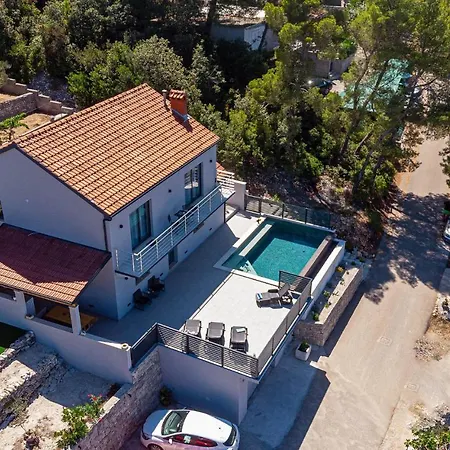 Holiday home Gorgeous In Blato With Wifi *