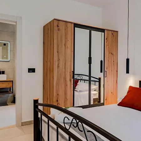 Gorgeous In With Wifi Holiday home